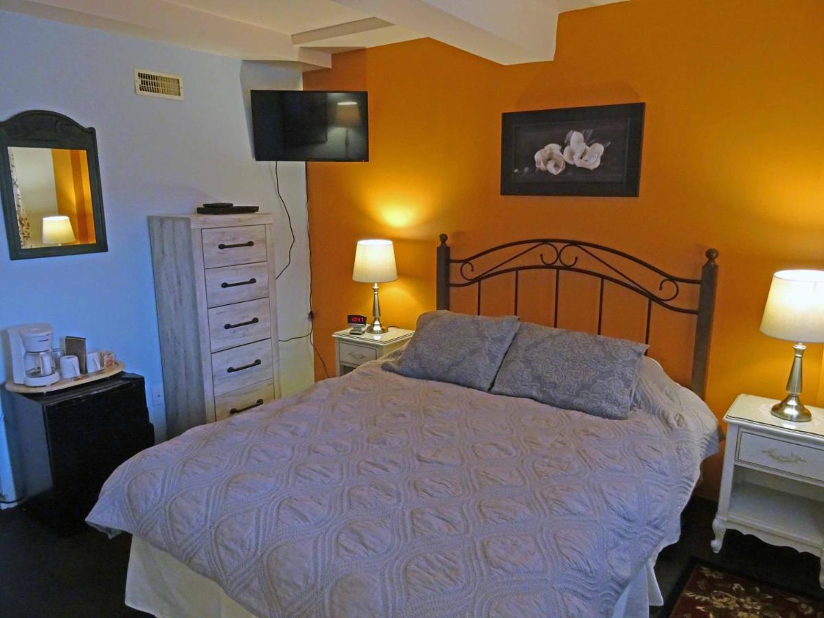 Eagle'S Nest Resort Anahim Lake Bagian luar foto